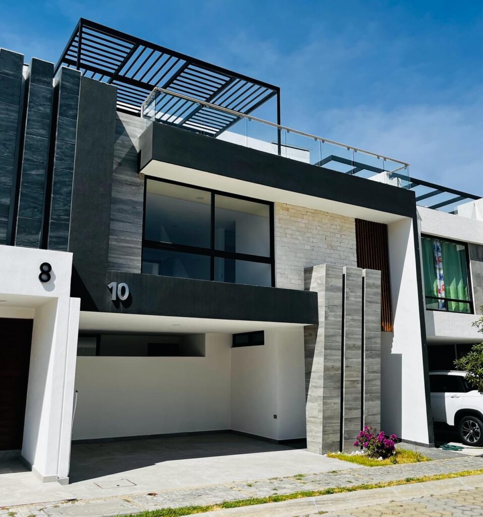 Casa en venta 3 recámaras Parque Veracruz Lomas de Angelopolis Puebla