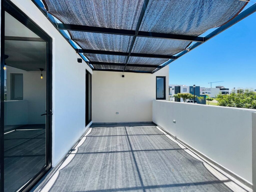 Casa en venta con 3 recámaras y recámara en planta baja Parque Aguascalientes Puebla, Lomas de Angelópolis