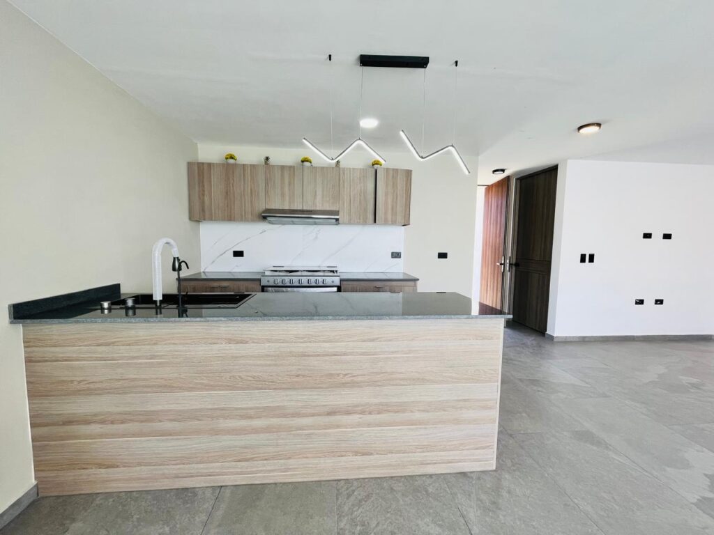 Casa en venta con 3 recámaras y recámara en planta baja Parque Aguascalientes Puebla, Lomas de Angelópolis