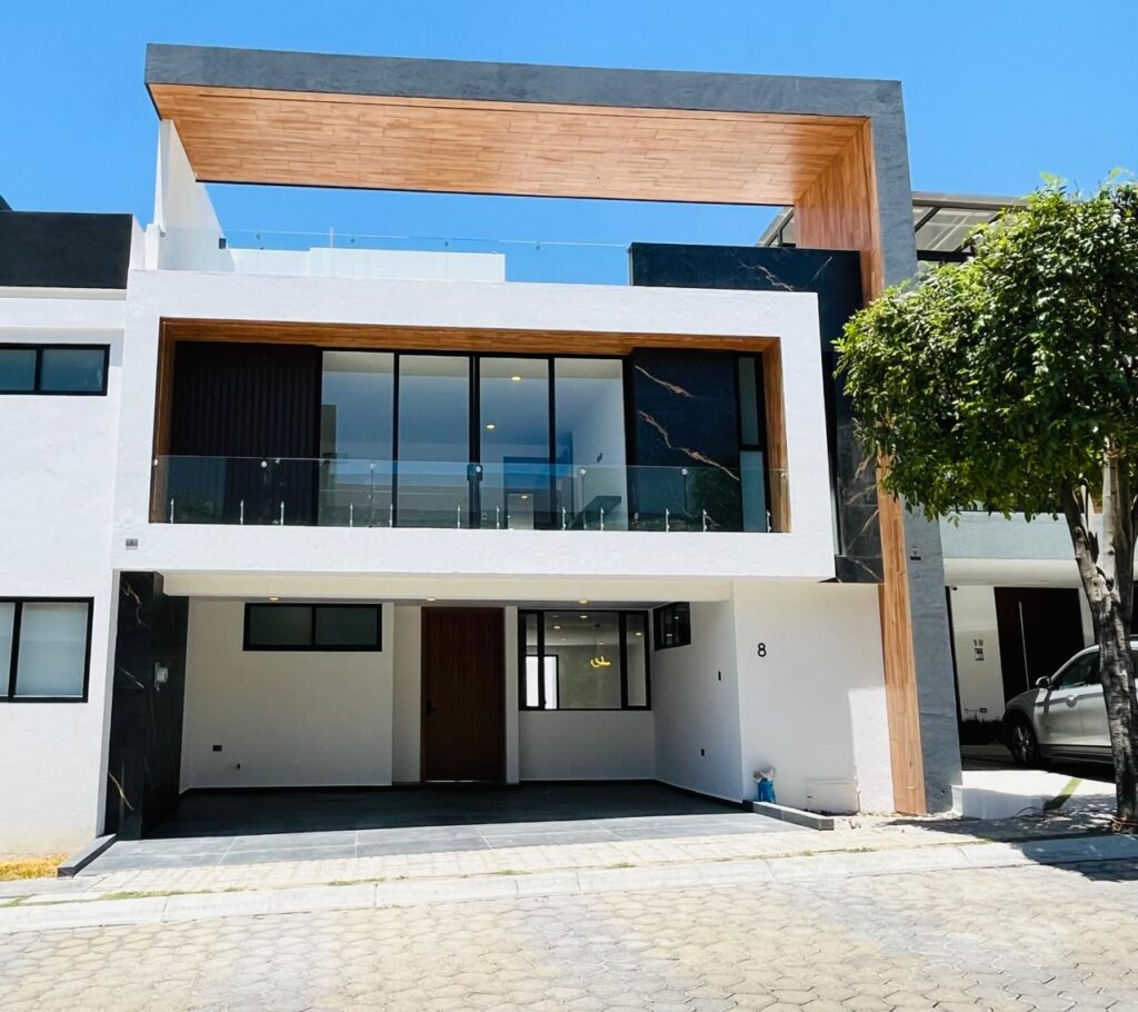 Casa en venta Parque Zacatecas 3 recámaras Lomas de Angelópolis