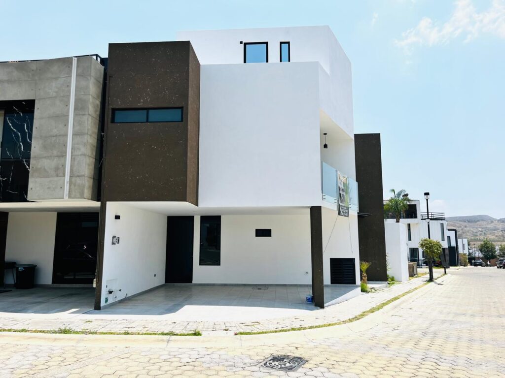 Casa en venta Lomas de Angelópolis Puebla 3 recámaras