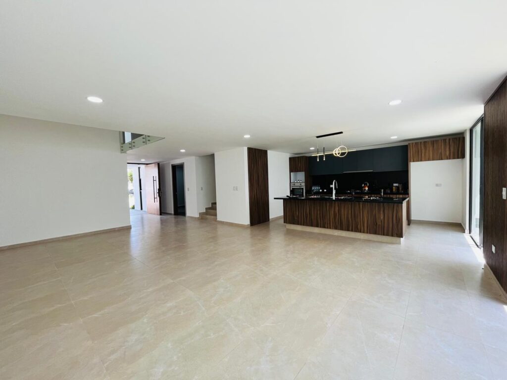 Casa en venta 4 recámaras Lomas de Angelópolis Puebla