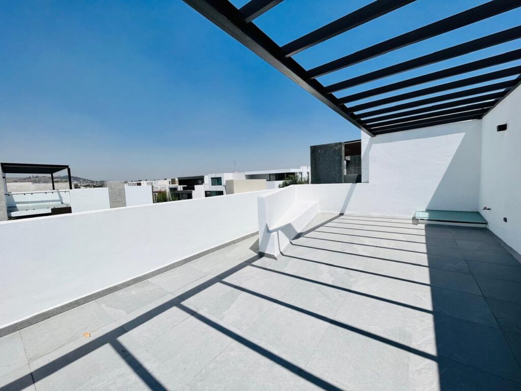 Casa en venta 4 recámaras Lomas de Angelópolis Puebla