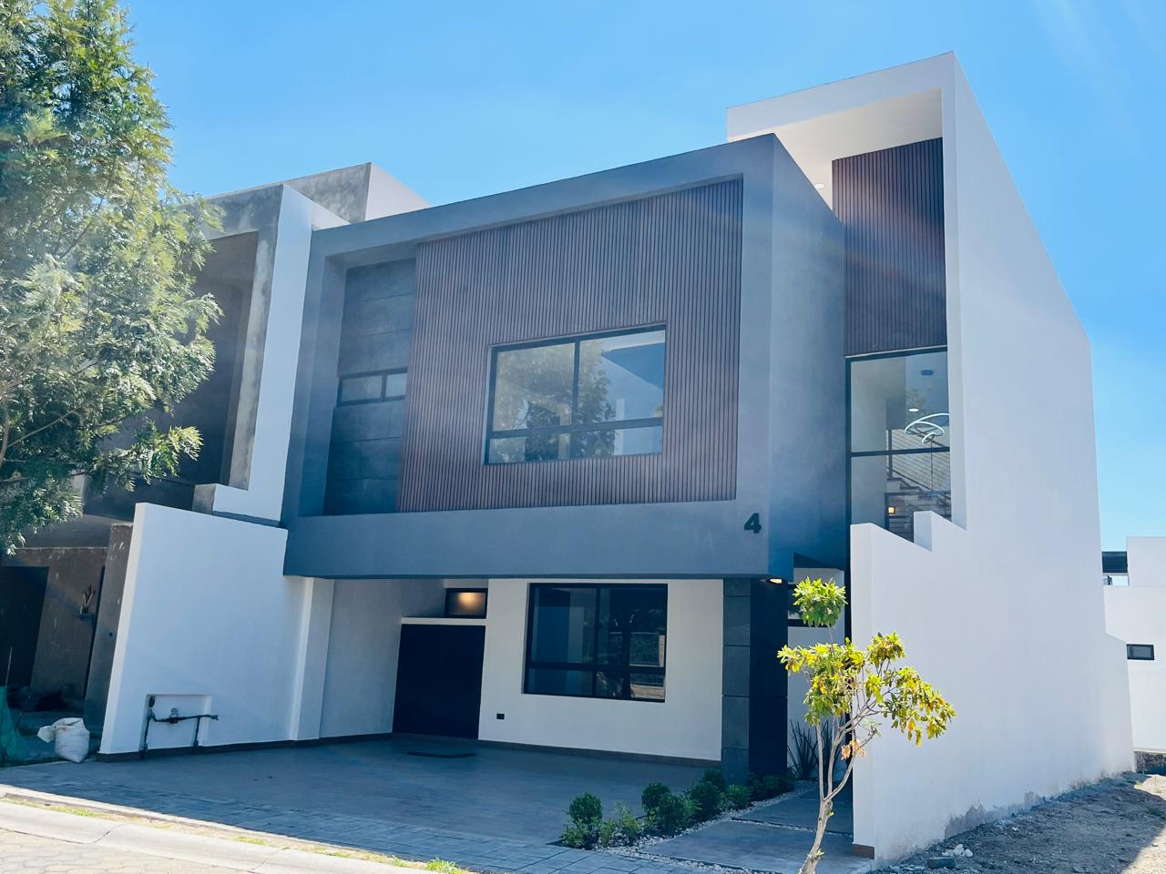 Casa en venta 4 recámaras Parque Colima Lomas de Angelópolis
