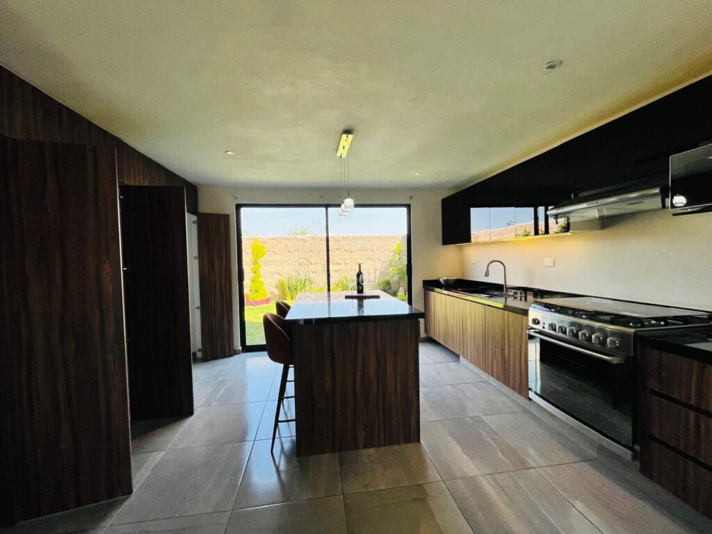 Casa en venta 3 recámaras Lomas de Angelópolis Puebla