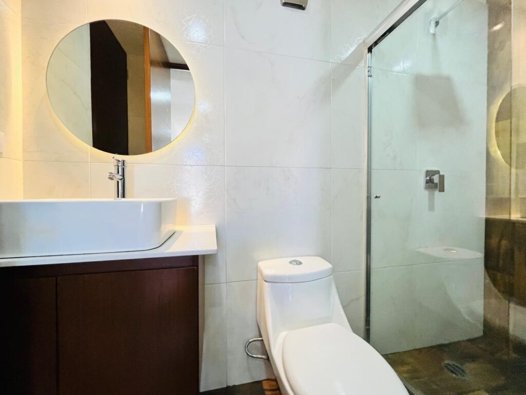 Casa en venta 4 recámaras en esquina Lomas de Angelópolis Puebla