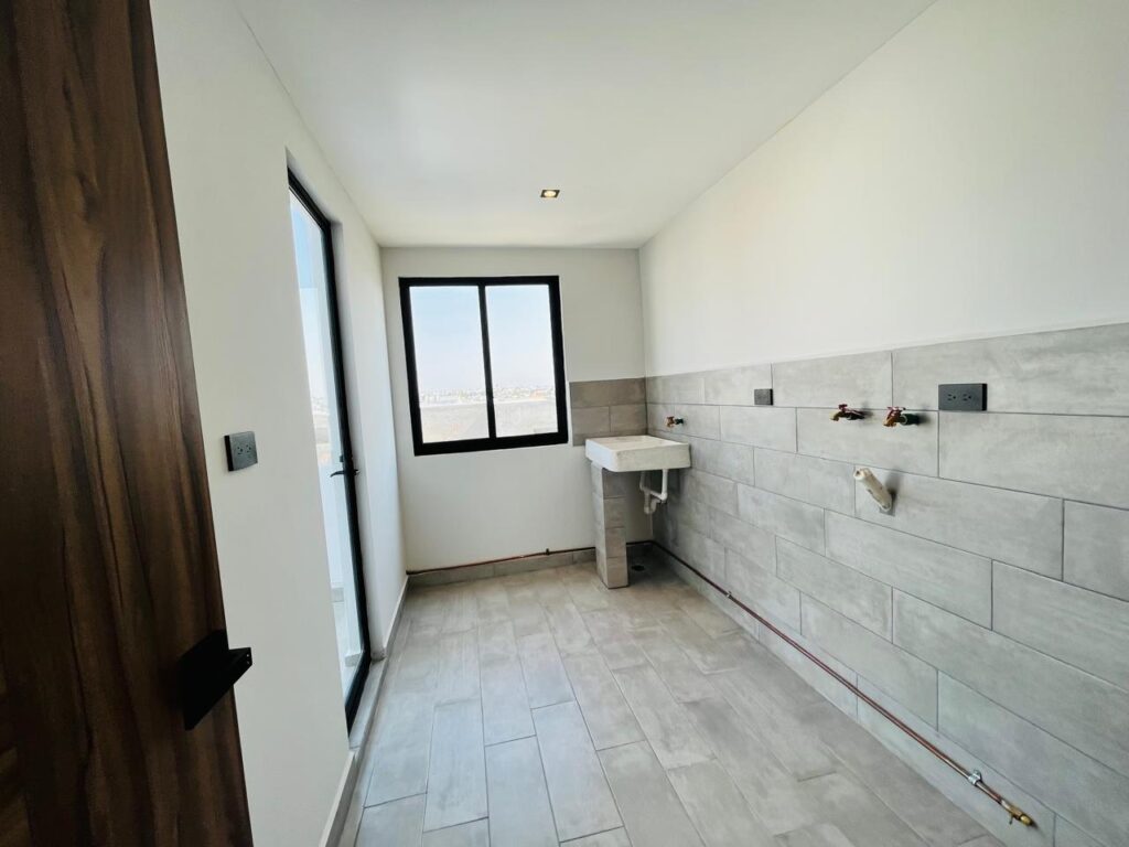 WhatsApp Image 2026-02-17 at 13.17.11