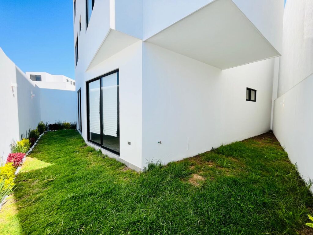 Casa en venta en Parque Oaxaca Lomas de Angelópolis Puebla 4 recámaras