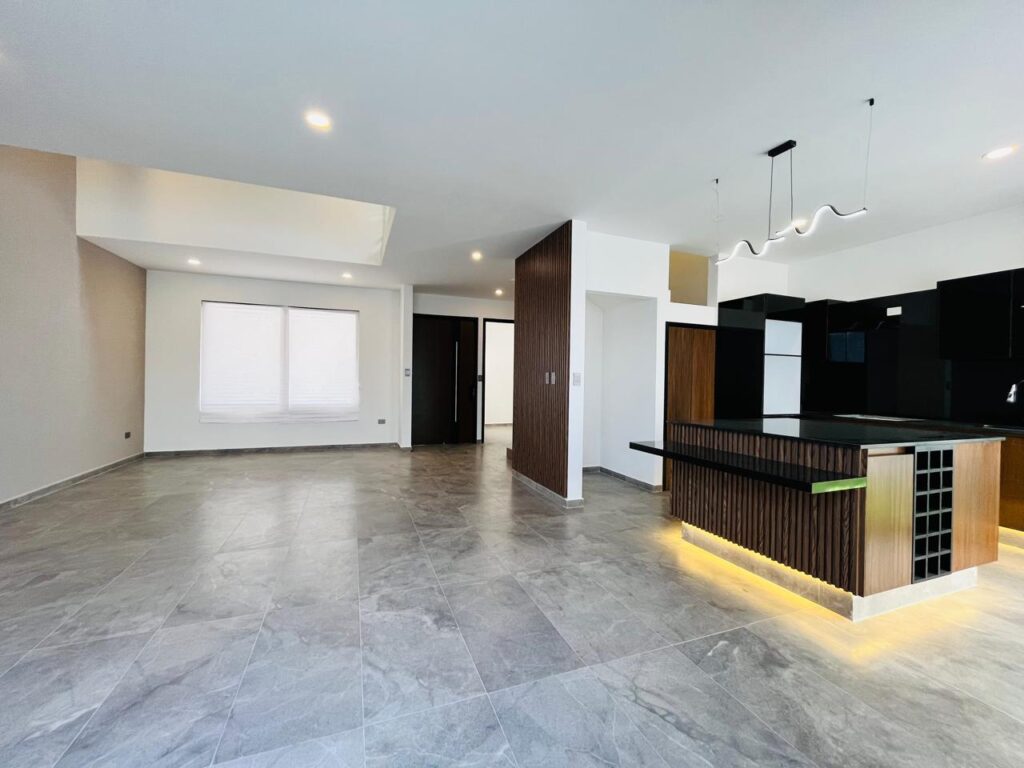 Casa en venta en Parque Oaxaca Lomas de Angelópolis Puebla 4 recámaras