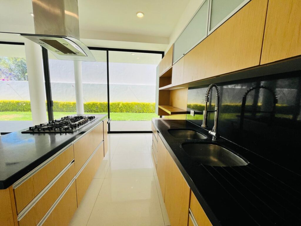Casa en venta 3 recámaras Lomas de Angelópolis Puebla
