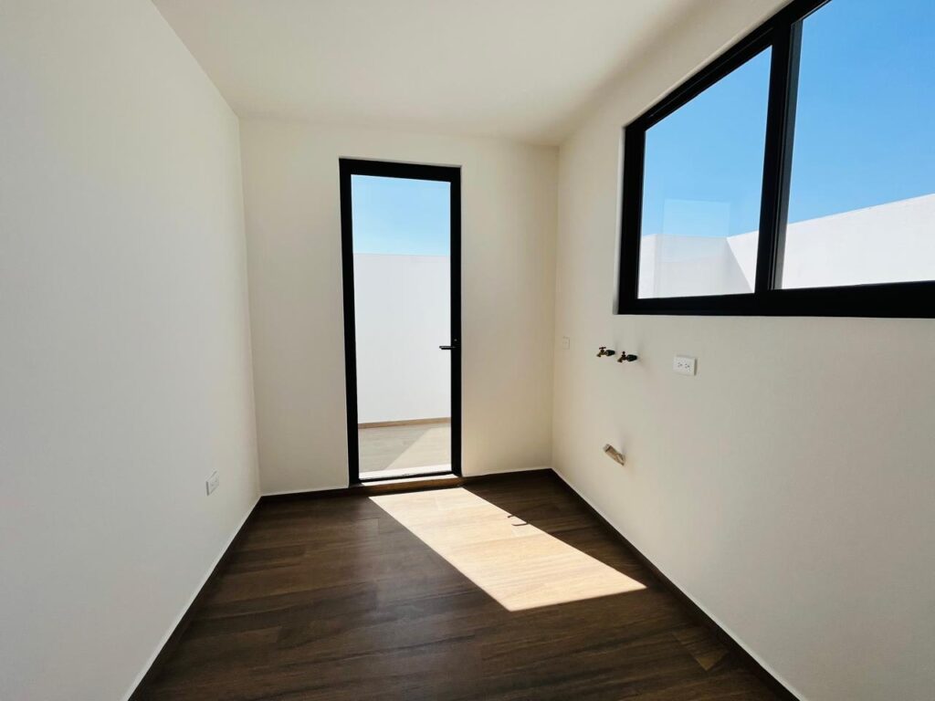 Casa en venta en Parque Oaxaca Lomas de Angelópolis Puebla 4 recámaras