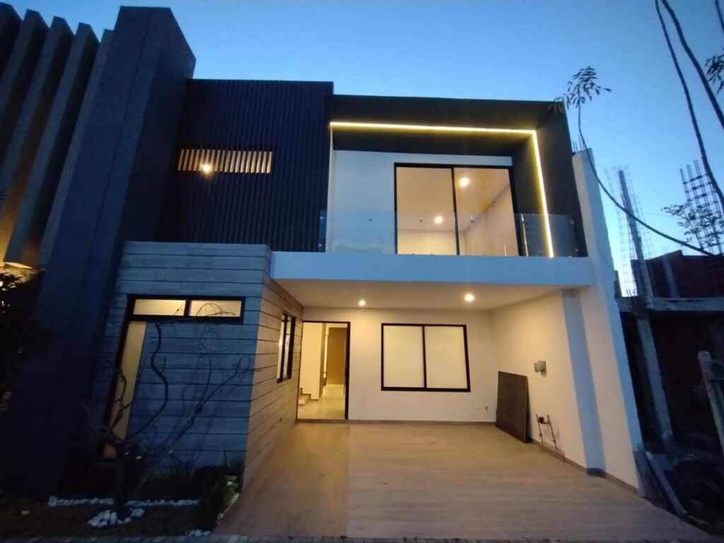 Casa en venta en Parque Oaxaca Lomas de Angelópolis Puebla 4 recámaras