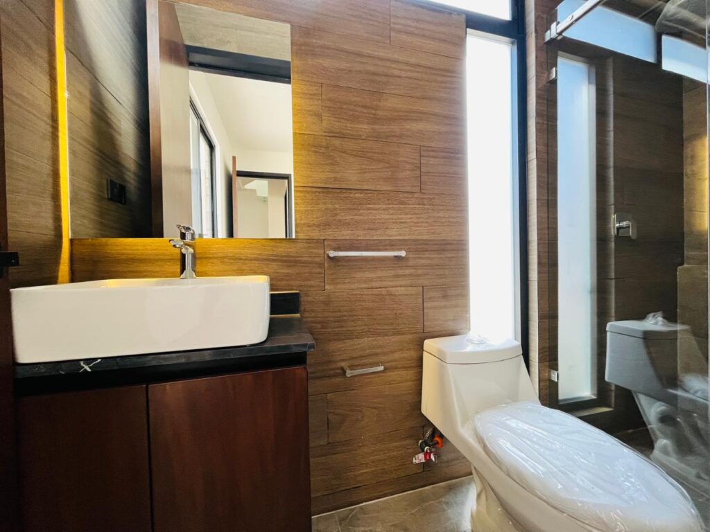 Casa en venta en Parque Oaxaca Lomas de Angelópolis Puebla 4 recámaras