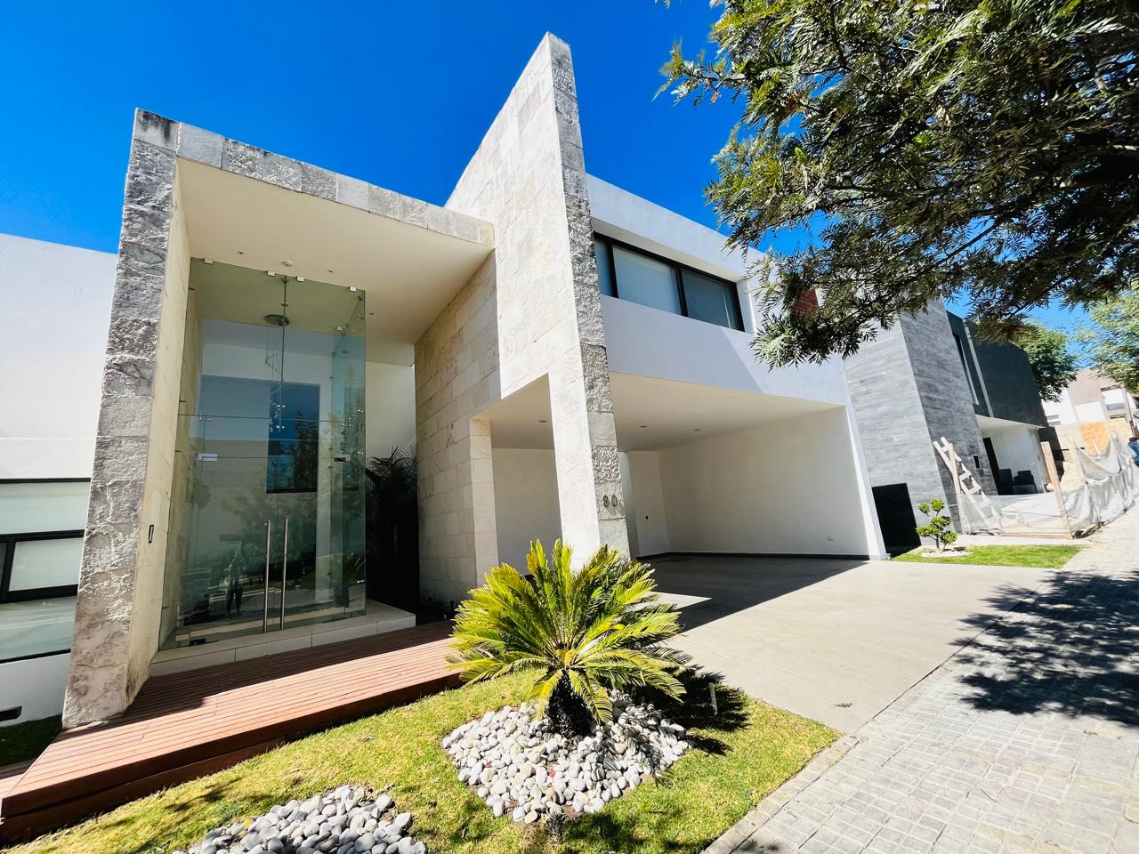 Casa en venta 3 recámaras Lomas de Angelópolis Puebla