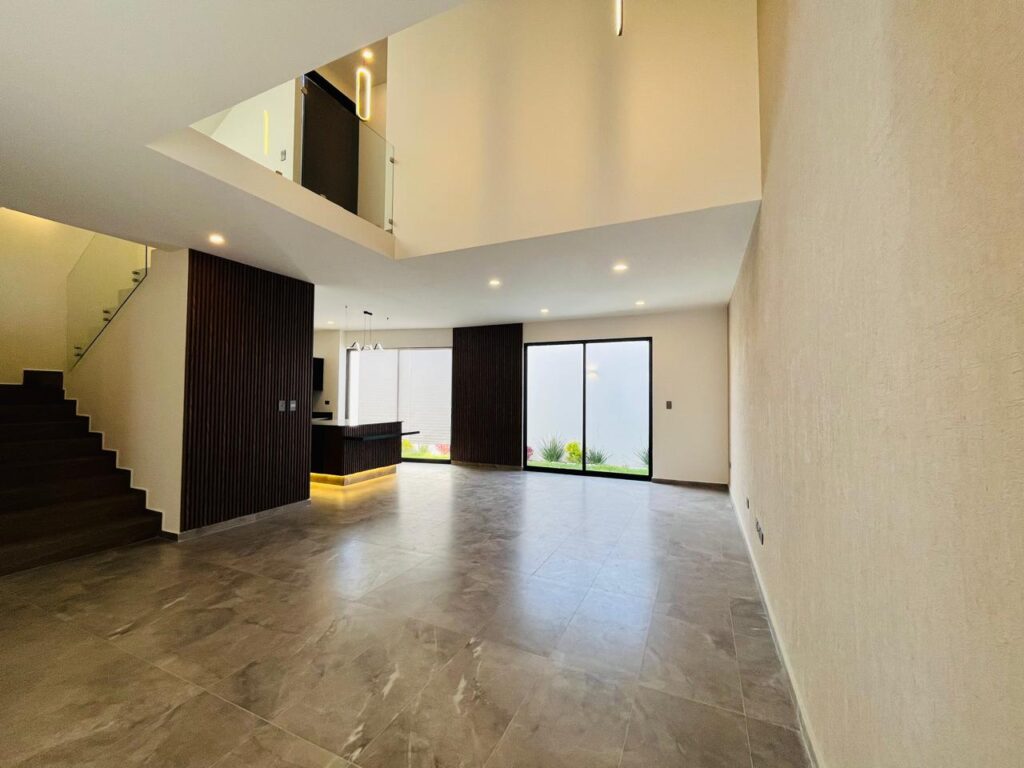 Casa en venta en Parque Oaxaca Lomas de Angelópolis Puebla 4 recámaras