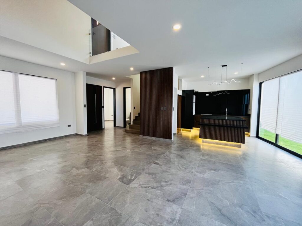 Casa en venta en Parque Oaxaca Lomas de Angelópolis Puebla 4 recámaras