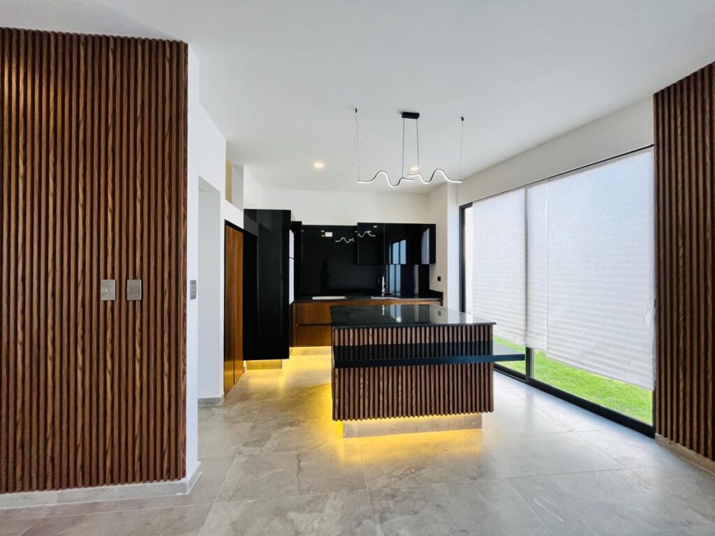 Casa en venta en Parque Oaxaca Lomas de Angelópolis Puebla 4 recámaras