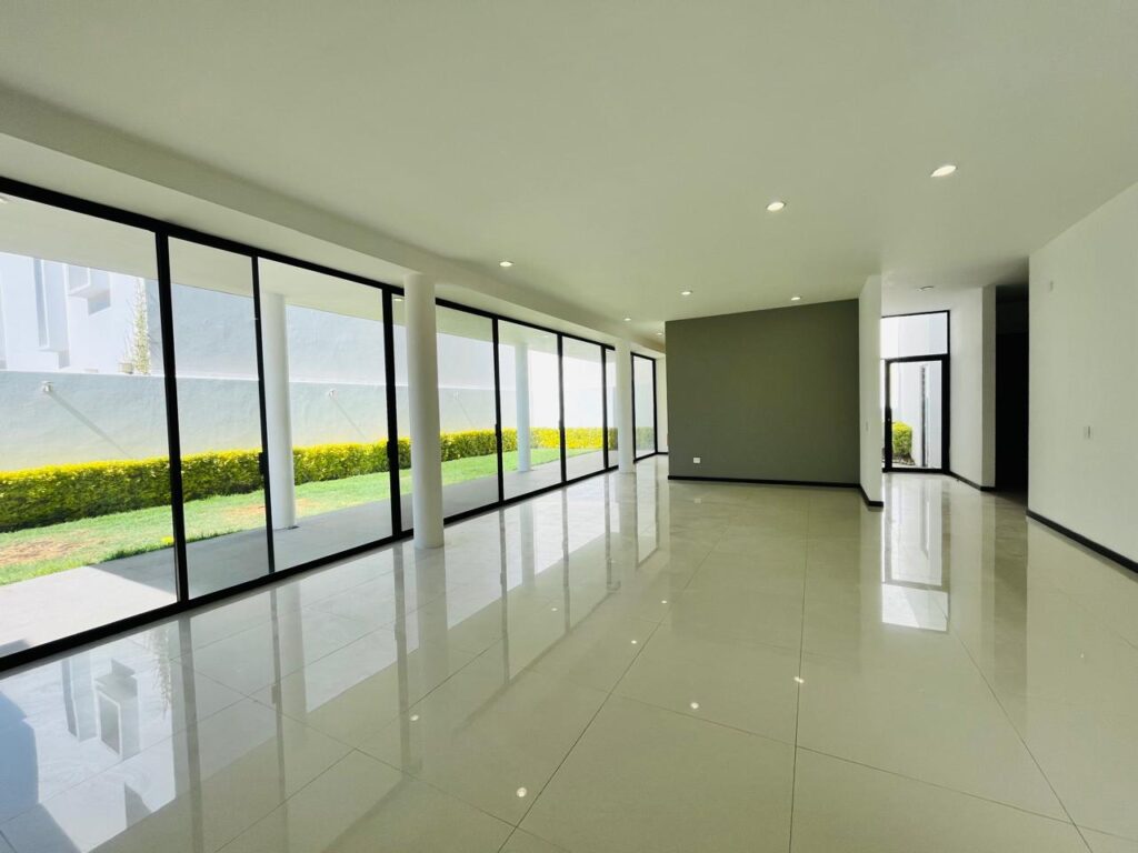 Casa en venta 3 recámaras Lomas de Angelópolis Puebla