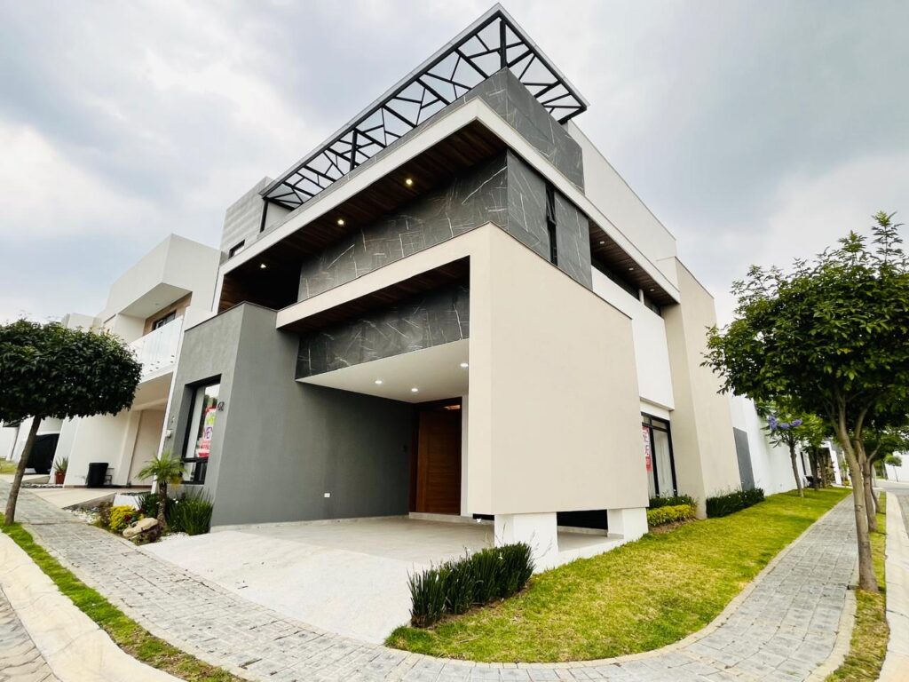 Casa en venta Parque Aguascalientes 4 recámaras Puebla Lomas de Angelópolis