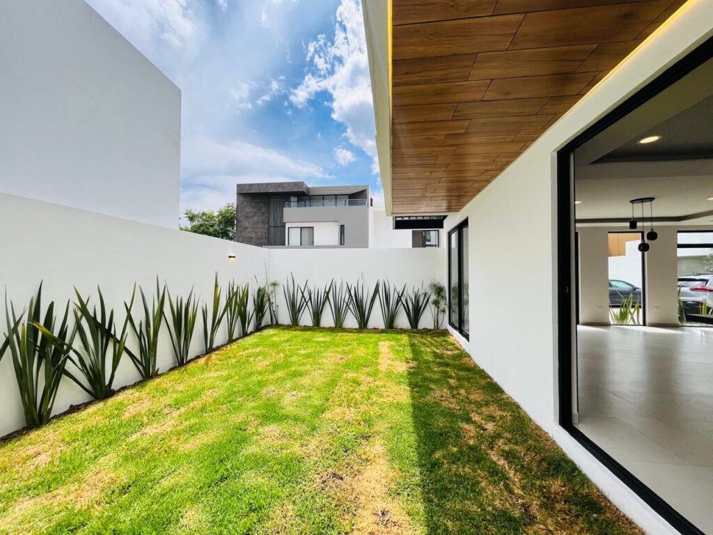 Casa en venta 4 recámaras Parque Chiapas Lomas de Angelópolis Puebla