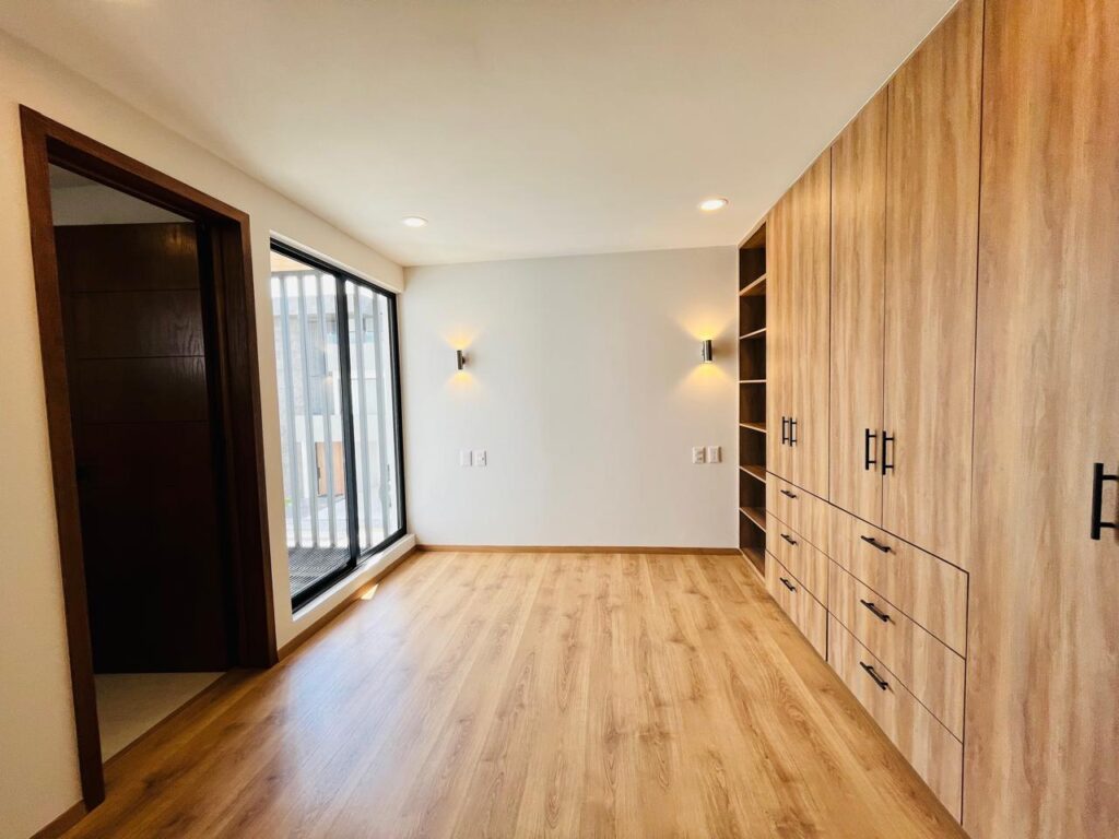 Casa en venta 4 recámaras Parque Chiapas Lomas de Angelópolis Puebla