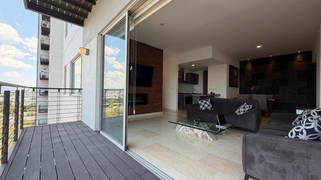 Departamento en venta dos recámaras en High Towers Lomas de Angelópolis Puebla