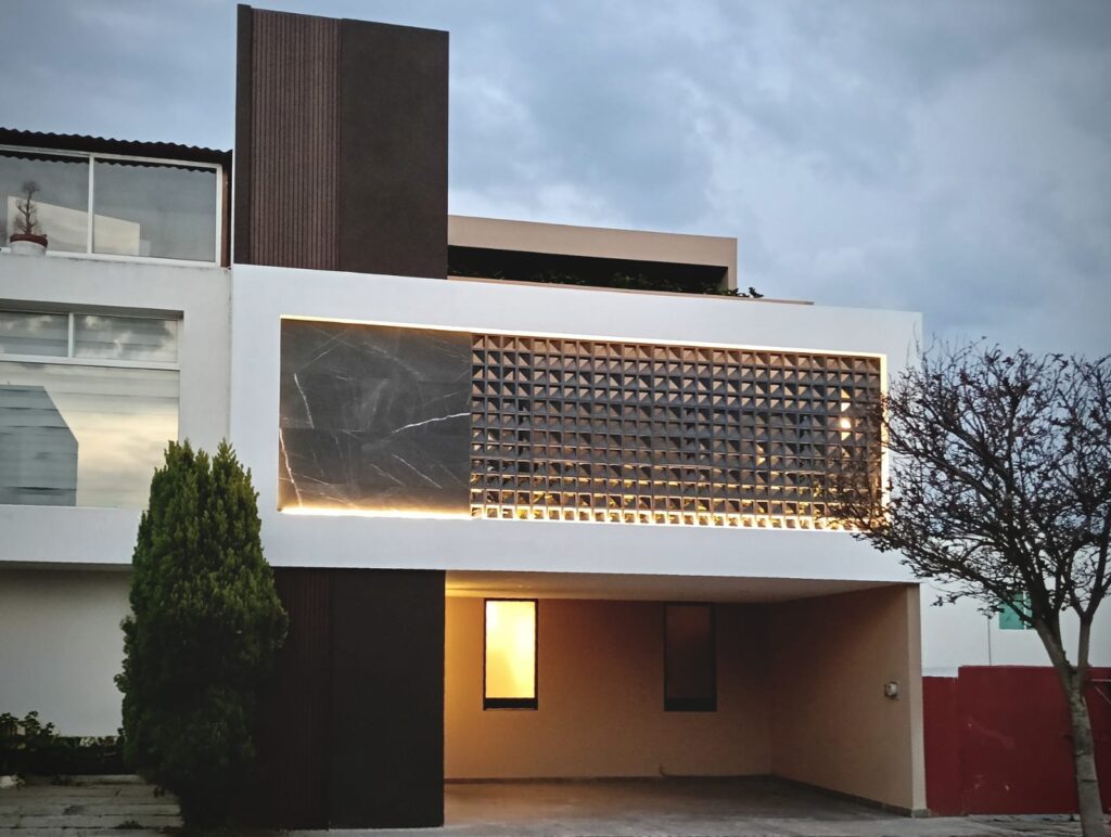 Casa en venta Parque Habana. Lomas de Angelópolis.