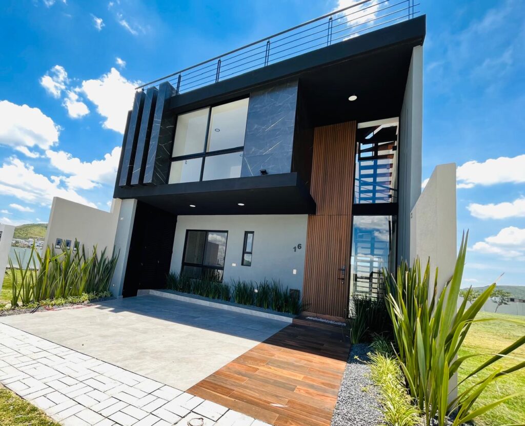 Casa en venta Lomas de Angelopolis 4 recámaras Parque Vilansa