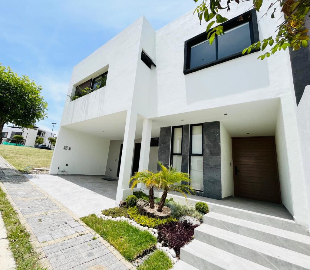Casa en venta Parque Aguascalientes Lomas de Angelópolis Puebla 4 recámaras